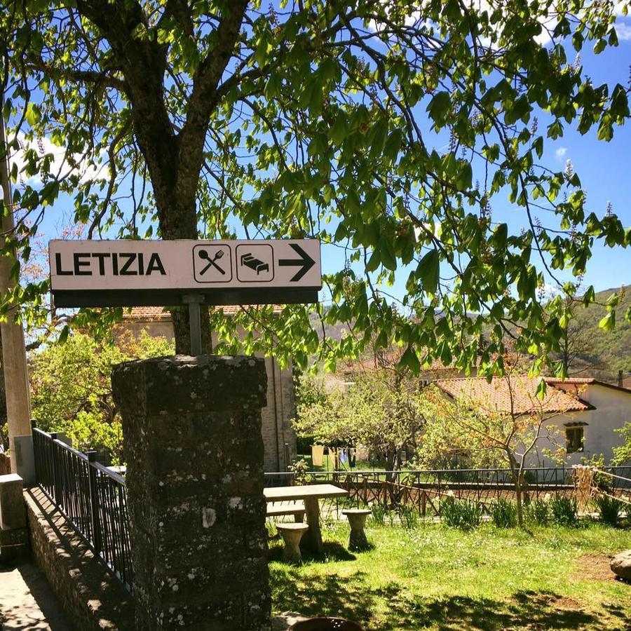 Albergo Ristorante Letizia Chiusi della Verna Bagian luar foto