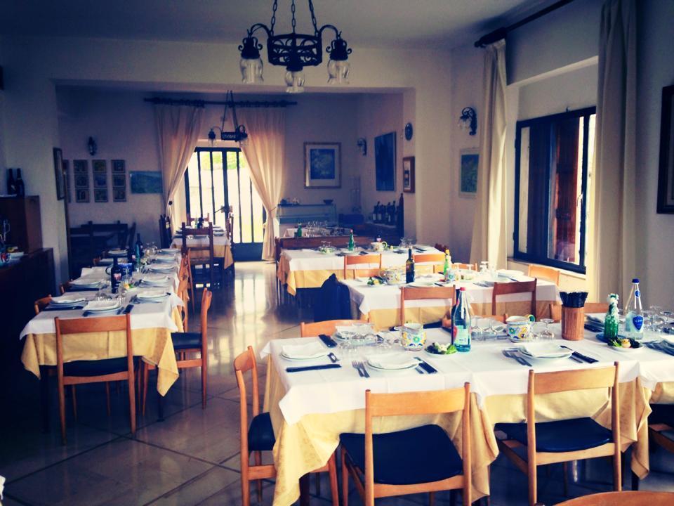 Albergo Ristorante Letizia Chiusi della Verna Bagian luar foto