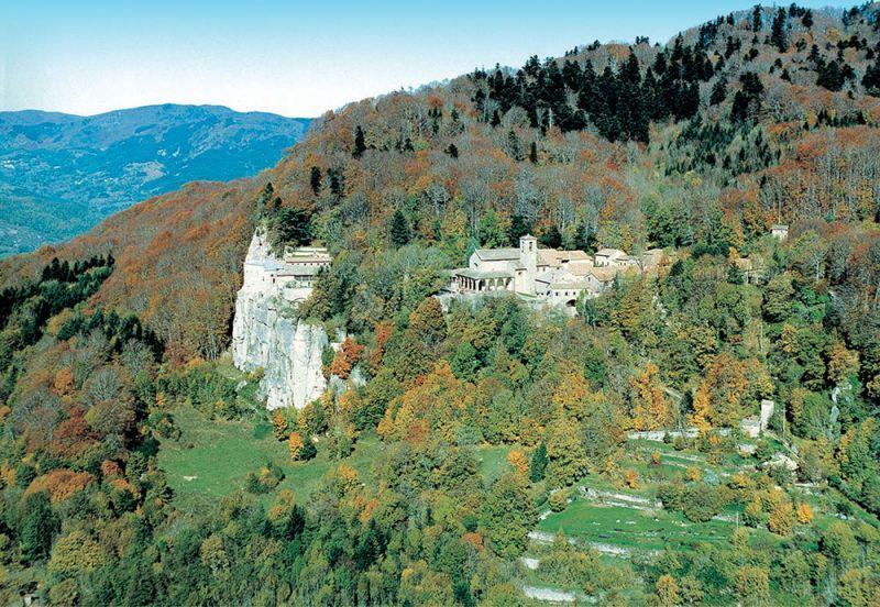 Albergo Ristorante Letizia Chiusi della Verna Bagian luar foto