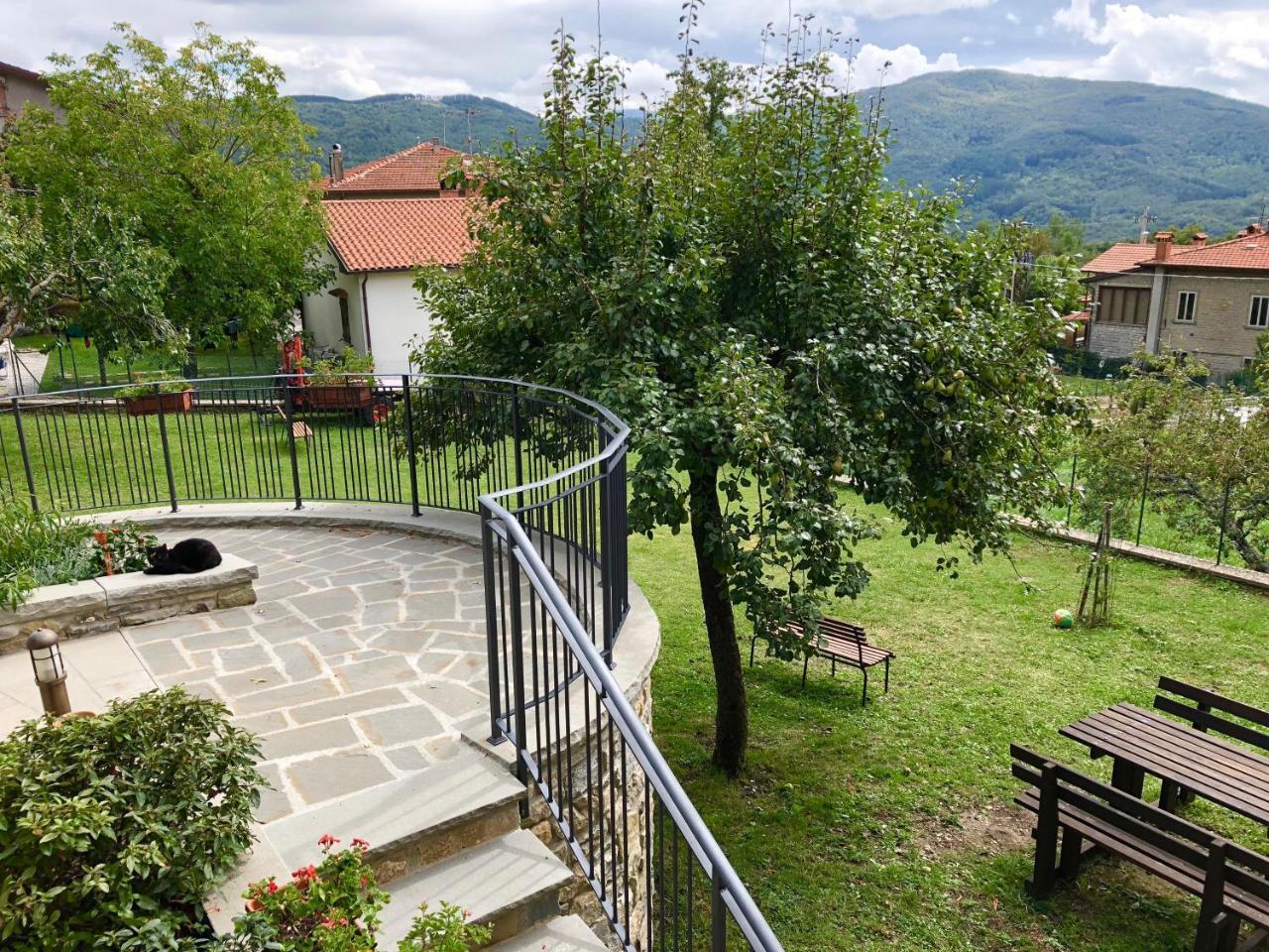 Albergo Ristorante Letizia Chiusi della Verna Bagian luar foto