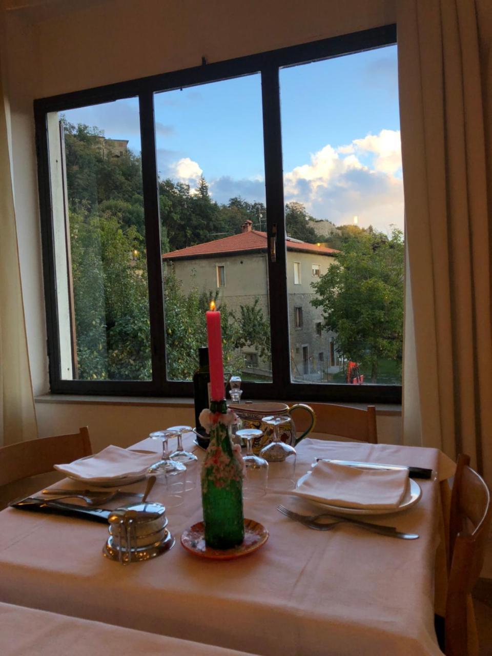 Albergo Ristorante Letizia Chiusi della Verna Bagian luar foto