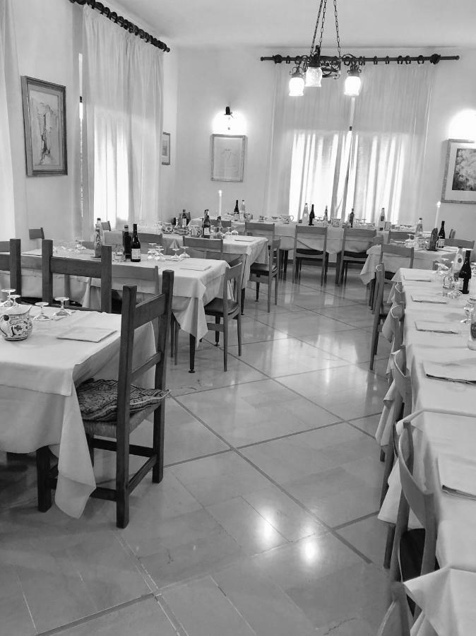 Albergo Ristorante Letizia Chiusi della Verna Bagian luar foto